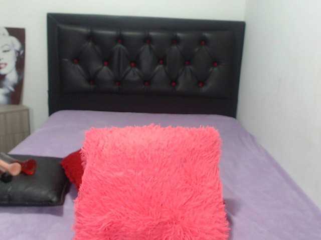 Broadcast Screenshots BetsyGonzalez