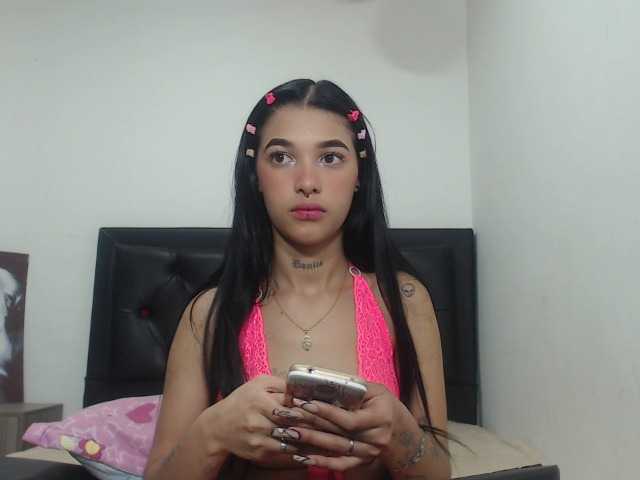 Broadcast Screenshots BetsyGonzalez