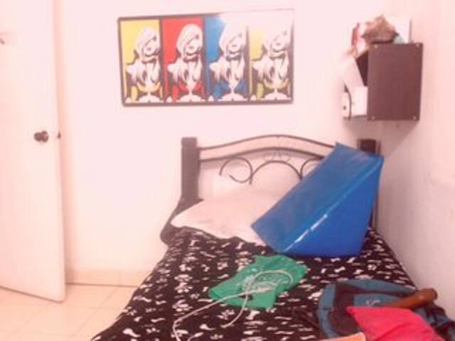 Broadcast Screenshots BigBustyBlack