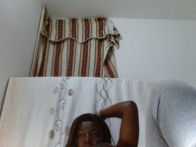 Broadcast Screenshots BigBustyBlack