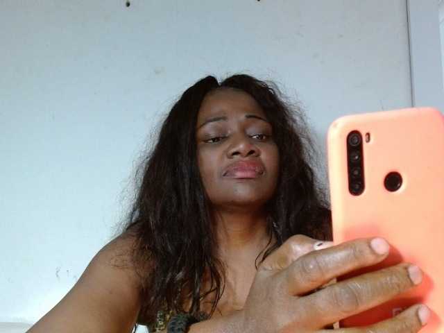 Broadcast Screenshots BigBustyBlack