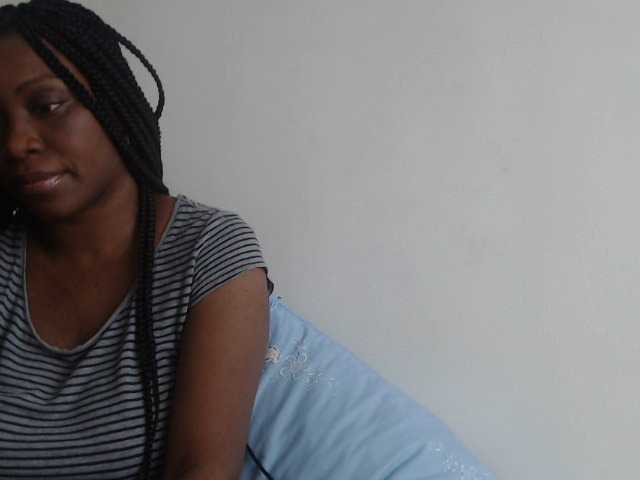 Fotos BlackSensualx I want to interact with a romantic and cultured man who will lead me to dream beyond who I am ....