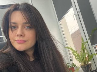 Erotisk videochat BloomWithMarry