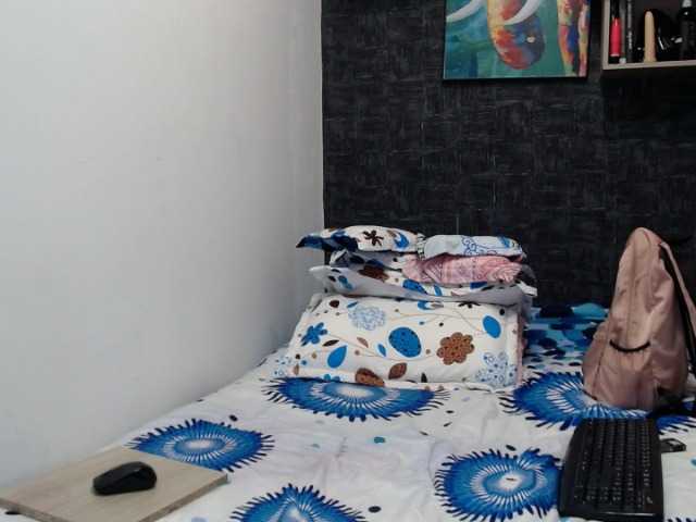 Broadcast Screenshots Sara1Sofia22