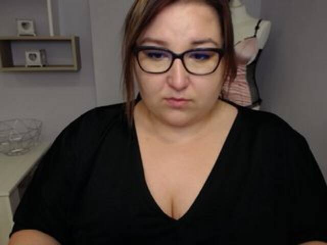 Broadcast Screenshots bustyLEXX