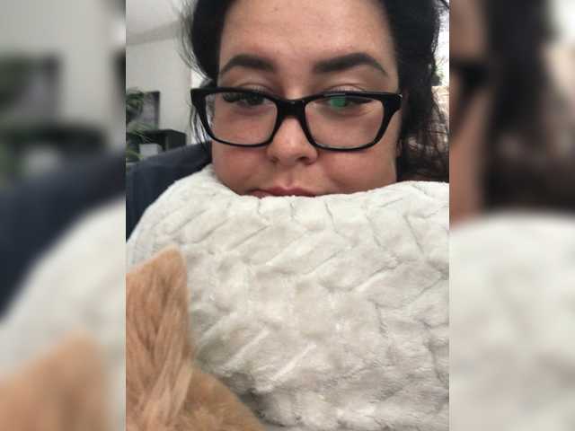 Broadcast Screenshots Boobs-Busty