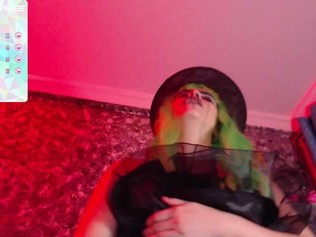 Broadcast Screenshots caitlin-gomez