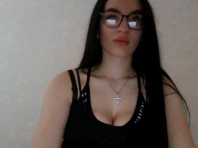 Broadcast Screenshots camillarose