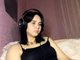 Erotisk videochat CANDY-LIPS-GIRL