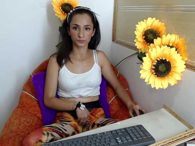 Broadcast Screenshots Candy-Sexy