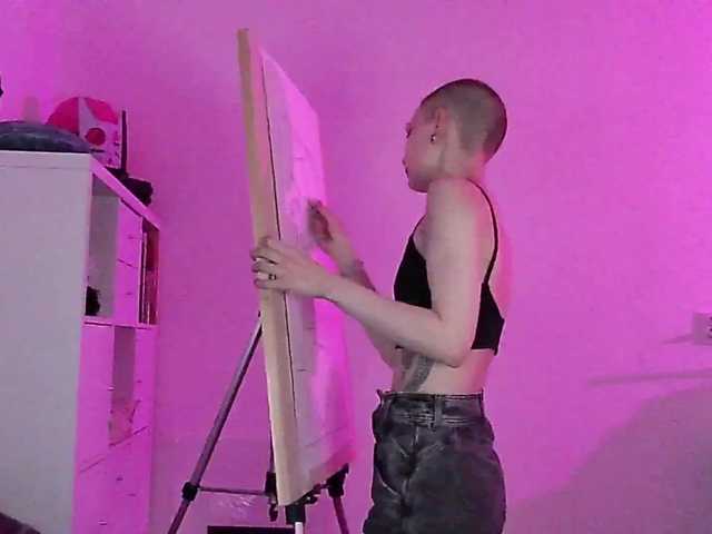 Broadcast Screenshots chainmailgirl