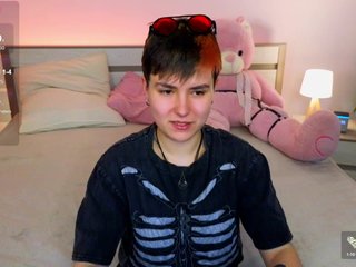 Erotisk videochat CharlieeAdams