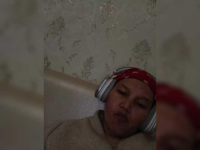 Broadcast Screenshots Lena_Etty