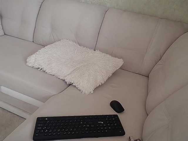 Broadcast Screenshots CherryLi