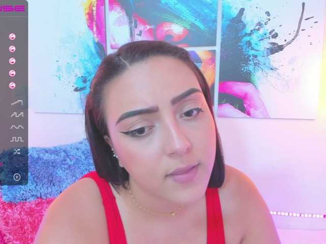 Broadcast Screenshots Chloe-baker