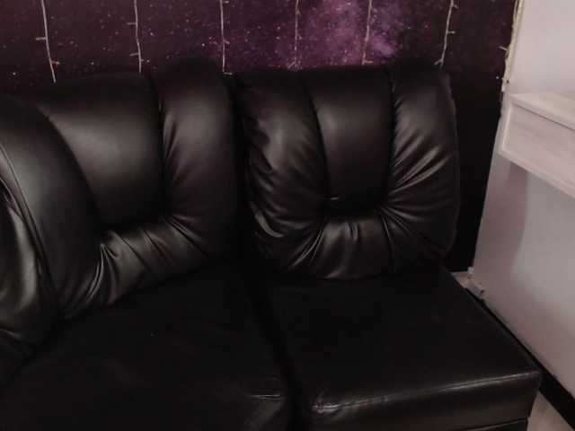 Broadcast Screenshots cleoW