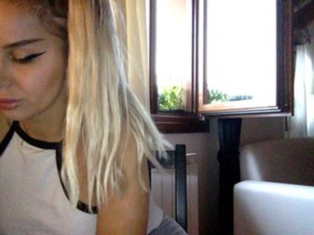 Broadcast Screenshots clickmee