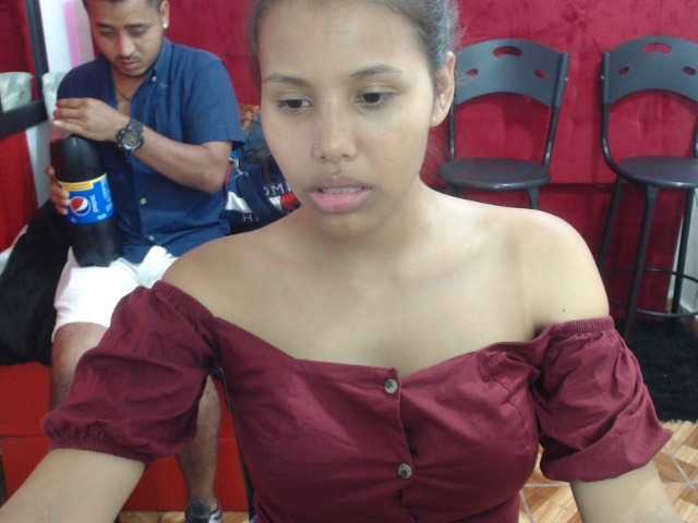 Broadcast Screenshots coupleopenmin