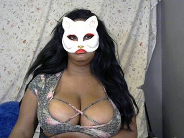 Broadcast Screenshots CrissyJ