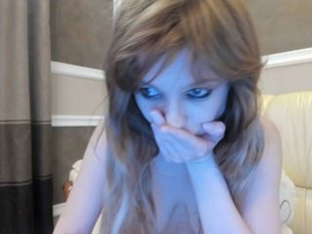 Broadcast Screenshots cryptoslutty