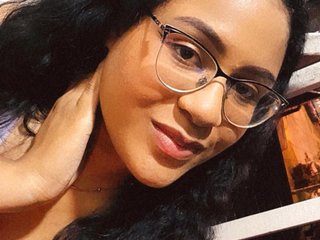 Erotisk videochat CURVY-LATIINA