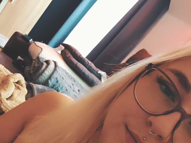 Foto af profilen Curvymelli97