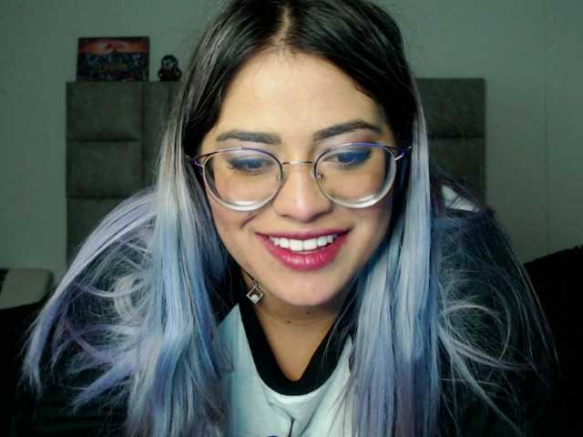Fotos CUTE_AHRI18 Can you make me wet with your tips?