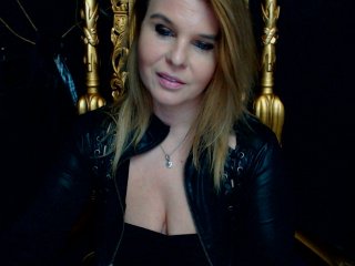 Fotos D3vilKali666 MISS SAY:CLICK..TIP...OPEN WEBCAM AND SERVE: JOI/CEI/CBT/SPH/CFNM/#LUSH IS ON FOR VIBE KISSES/