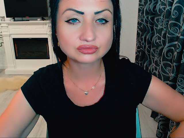 Broadcast Screenshots KinkyDomina