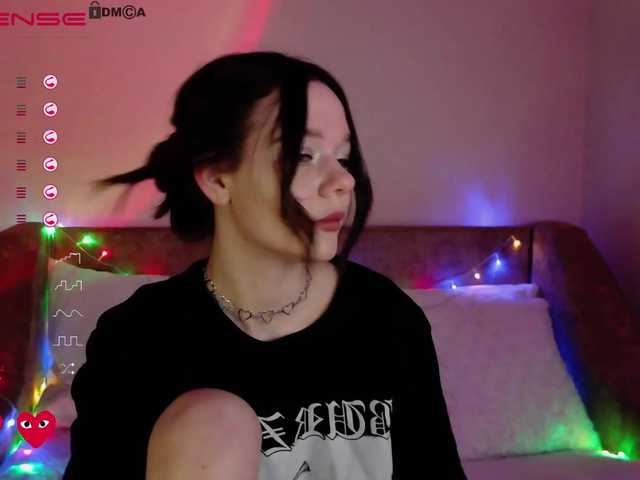 Broadcast Screenshots HOLLY_BIBLE