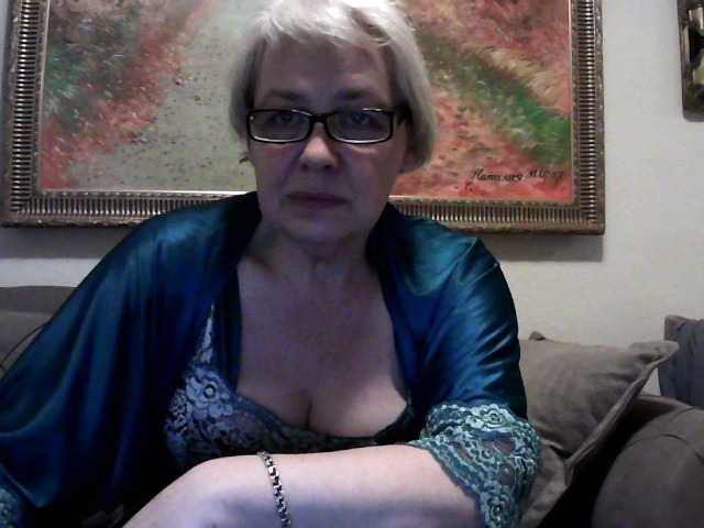 Broadcast Screenshots ElegantBlonda