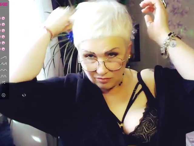 Broadcast Screenshots Elenamilfa