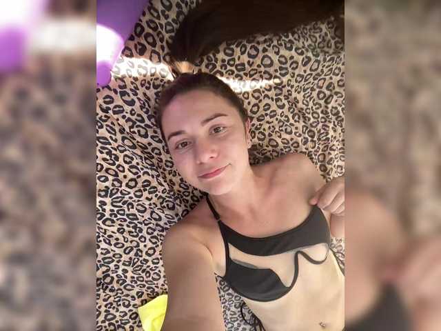 Broadcast Screenshots ElenHelga