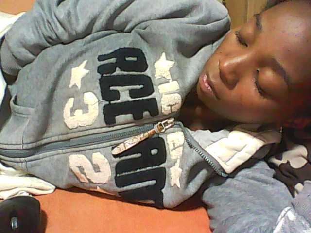 Broadcast Screenshots ElianeXhot