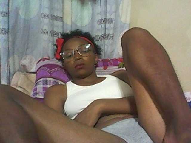 Broadcast Screenshots ElianeXhot