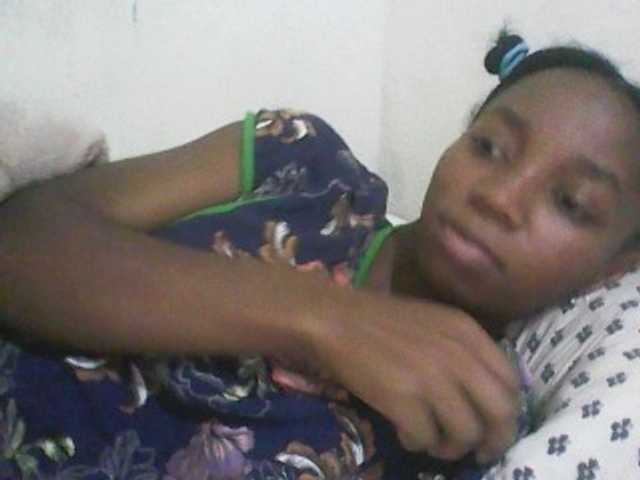 Broadcast Screenshots ElianeXhot