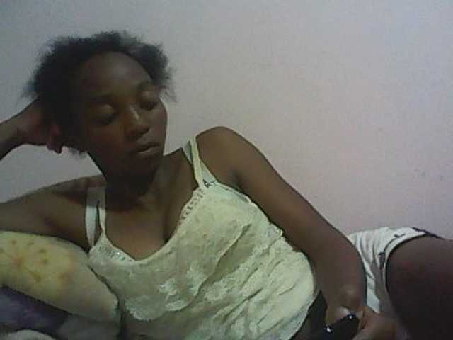 Broadcast Screenshots ElianeXhot