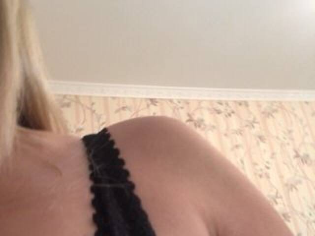 Broadcast Screenshots Girl_Smile