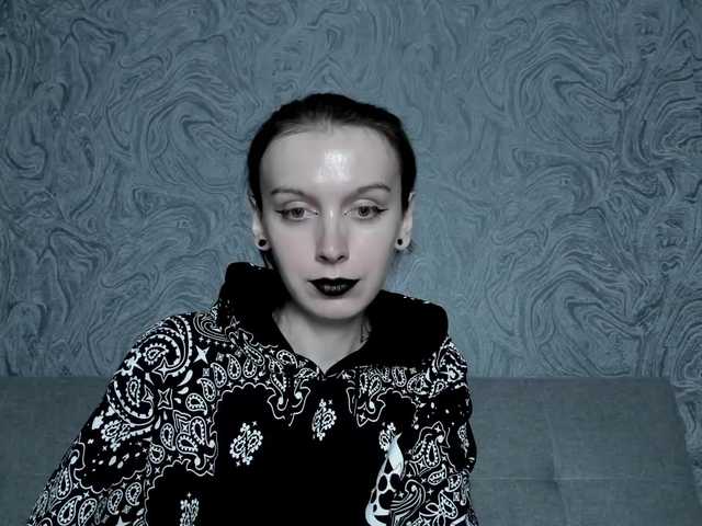 Broadcast Screenshots EllaDark