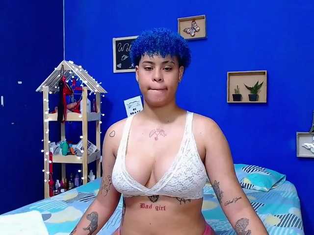 Broadcast Screenshots Emanuela-Rose