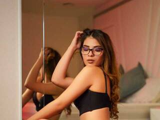 Erotisk videochat Emili-Roose