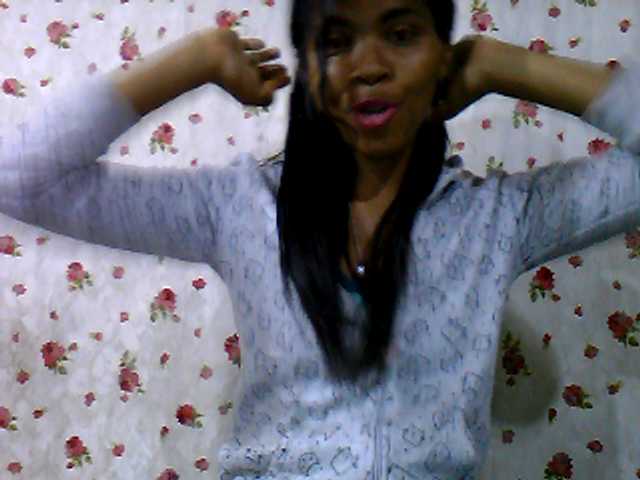 Broadcast Screenshots Emiliah