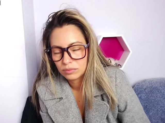 Broadcast Screenshots emilly-h