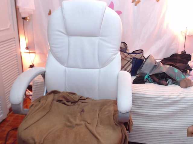 Broadcast Screenshots emilly-h