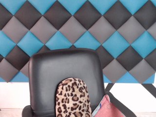 Broadcast Screenshots emily-scot-