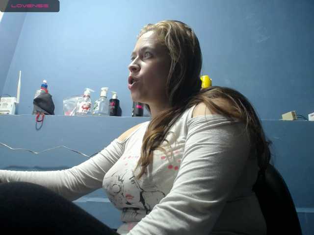 Broadcast Screenshots EmilyHank