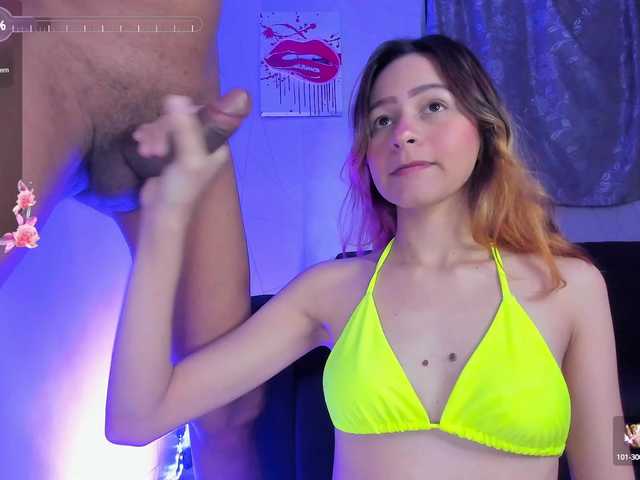 Broadcast Screenshots Emma-Cute