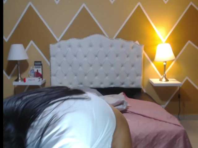 Broadcast Screenshots EmmaCole