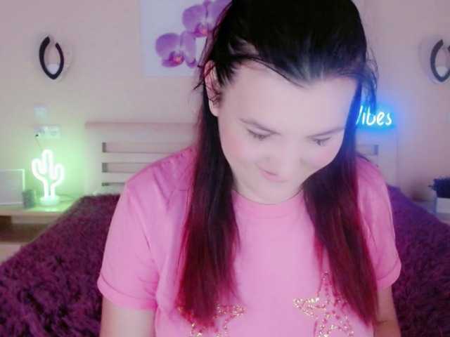 Broadcast Screenshots EmmaCroxx