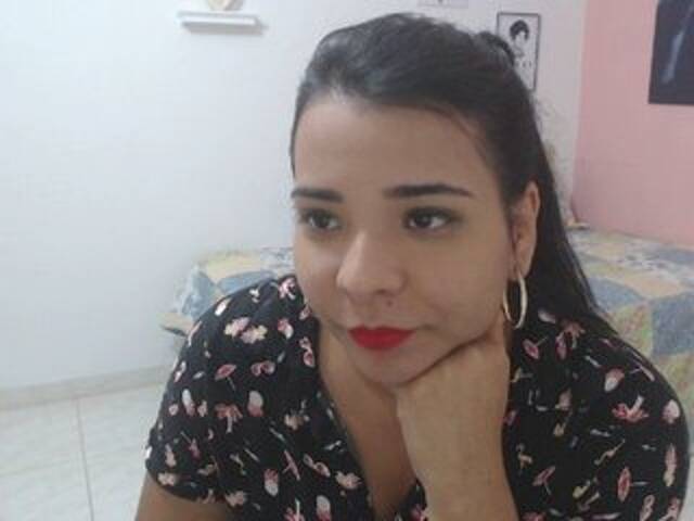 Broadcast Screenshots emmamiller